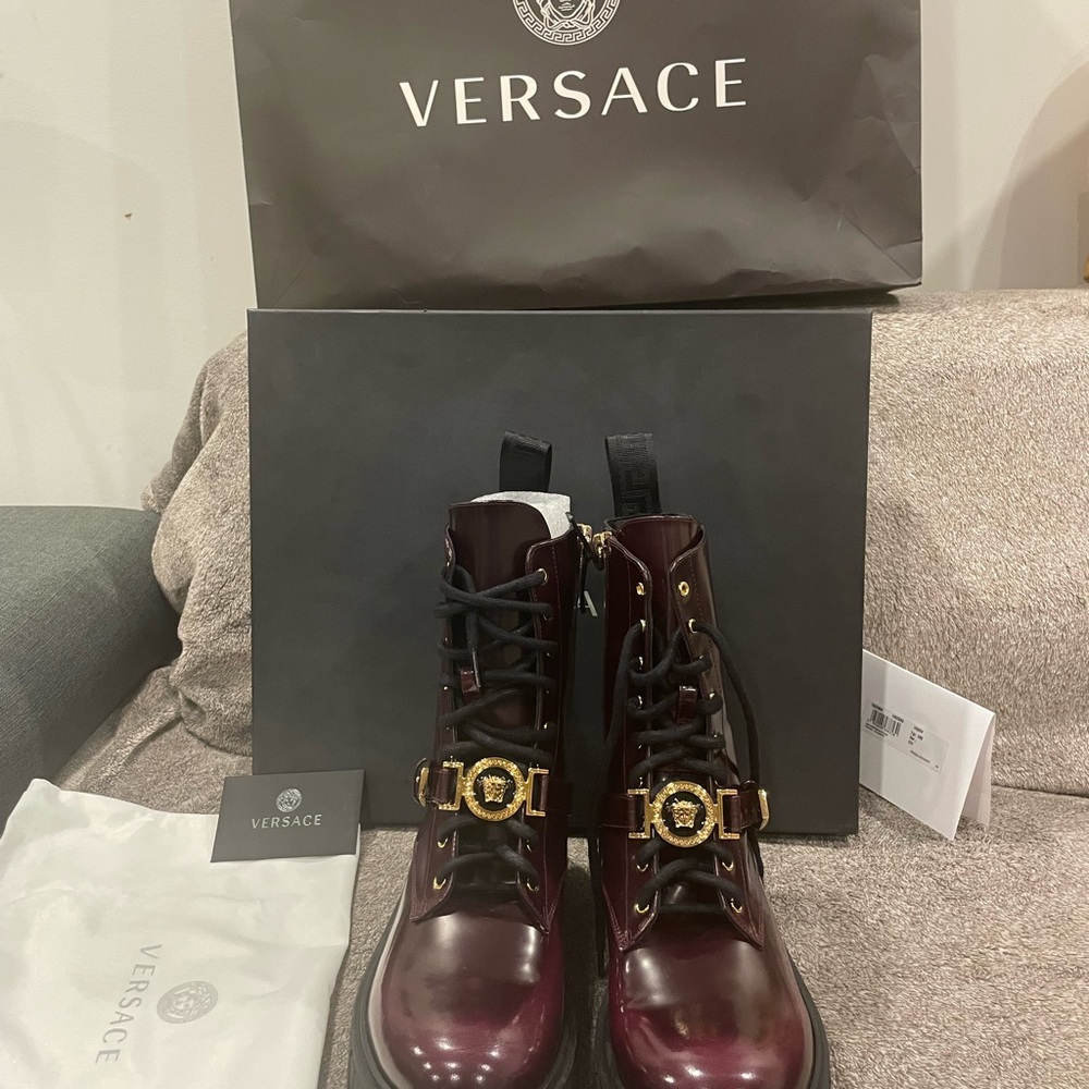 Versace shoe - Picture 10 of 10